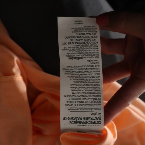 active top, Under Armour, - Picture 6 of 6